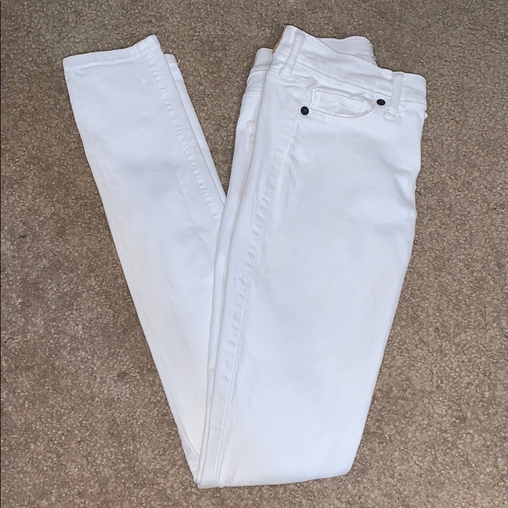 Abercrombie & Fitch white jeans